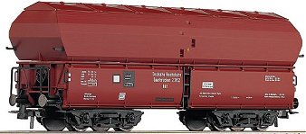 High capacity hopper car with hinges on top<br /><a href='images/pictures/Roco/47306.jpg' target='_blank'>Full size image</a>